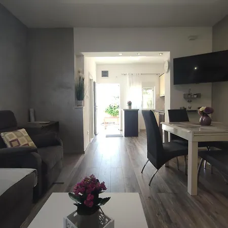 Kiara Apartment