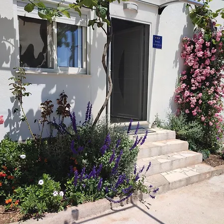 Kiara Апартаменты Каштела